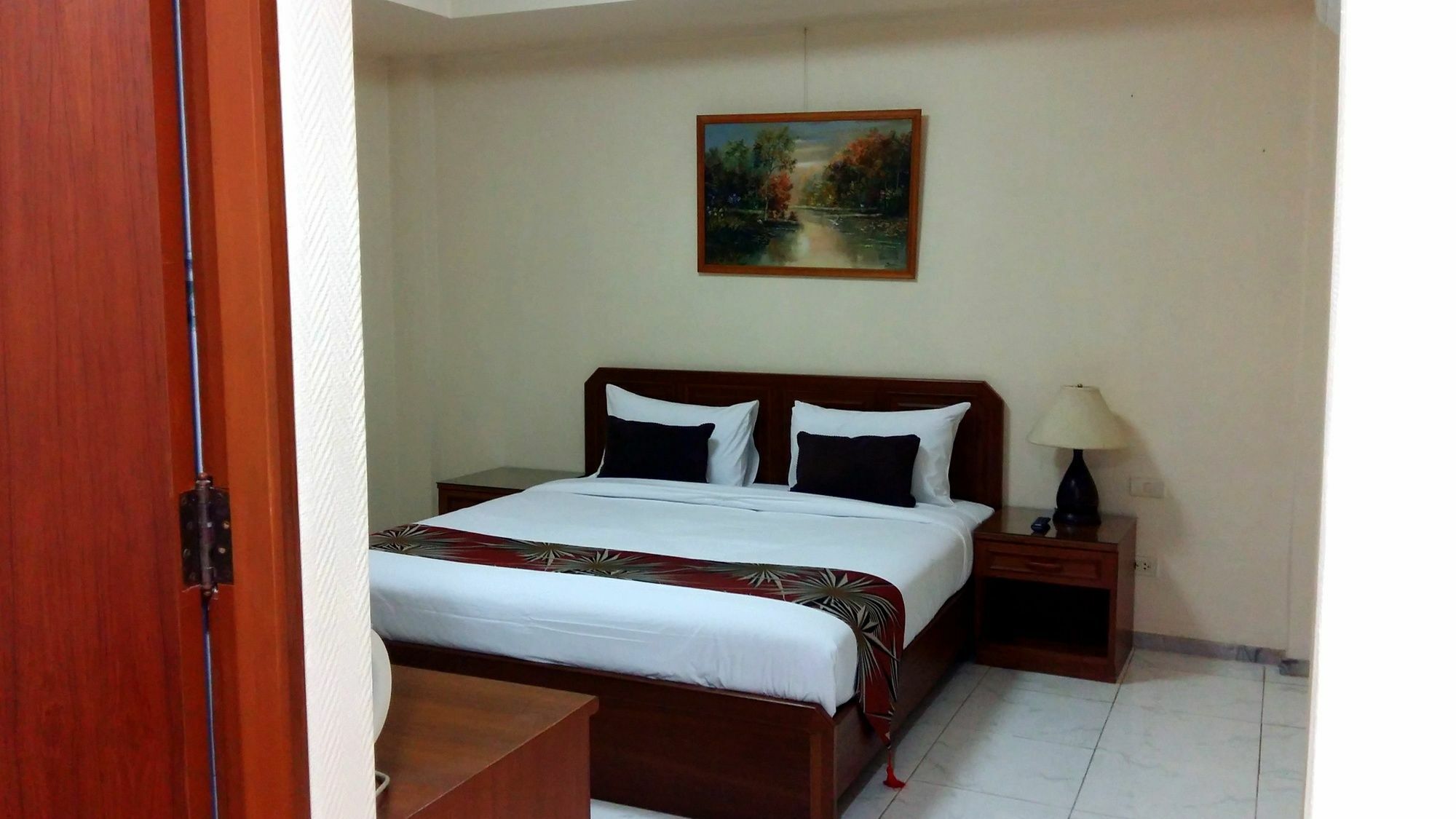 Hotel The Chillax Pattaya Exterior foto